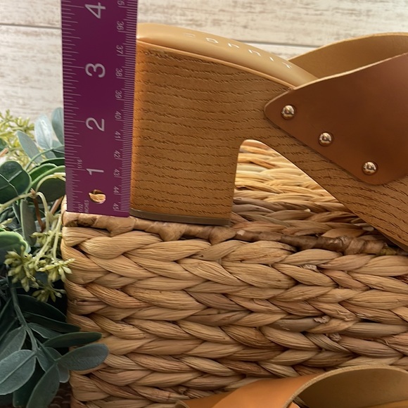 With a boho feel, the Esprit Mia heeled sandals color is Whiskey size 9.5 - Picture 2 of 11